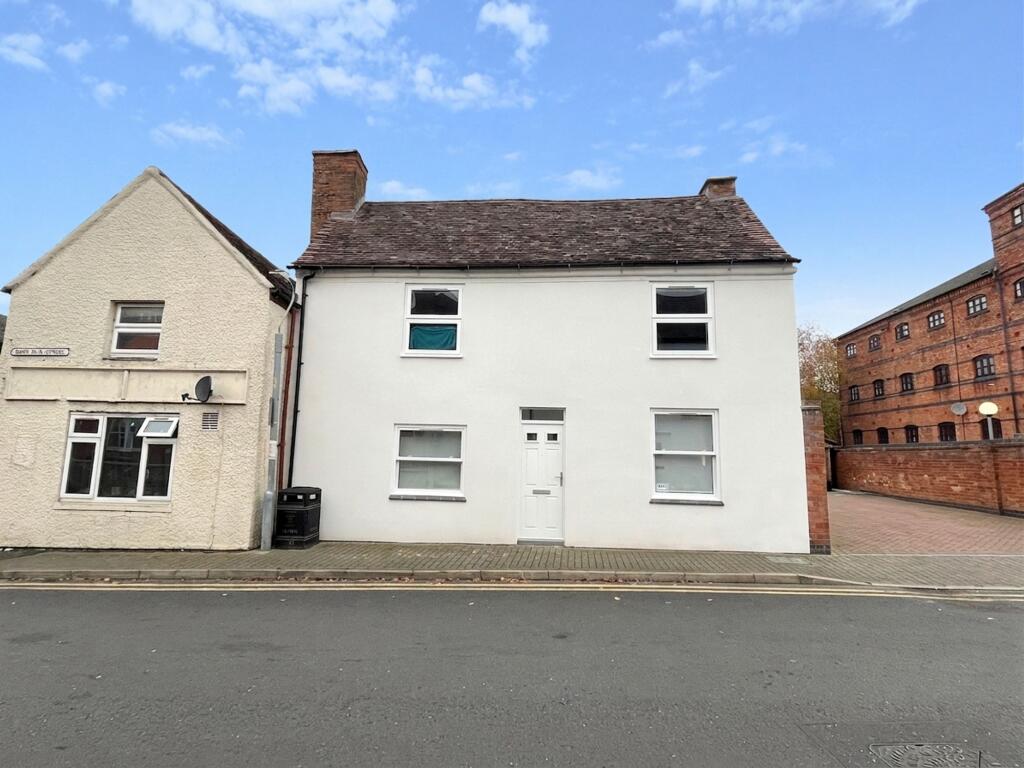 1 bed 1st Floor Flat for rent in Evesham. From Johnsons Property Consultants - Evesham