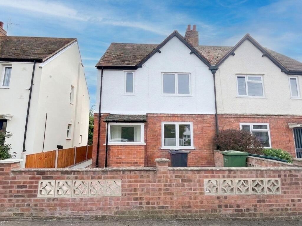 3 bed Semi Detached for rent in Evesham. From Johnsons Property Consultants - Evesham