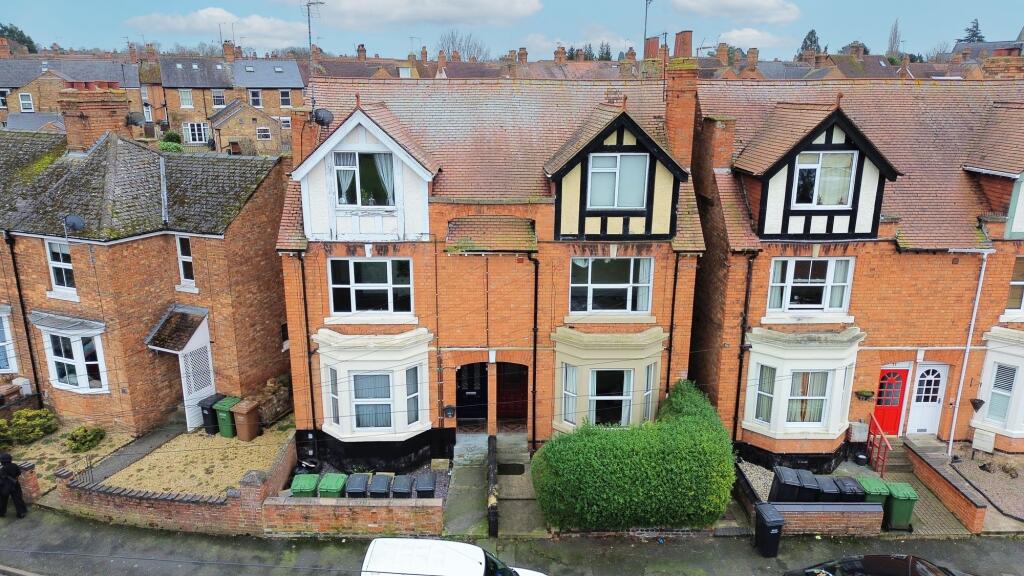 1 bed 1st Floor Flat for rent in Evesham. From Johnsons Property Consultants - Evesham