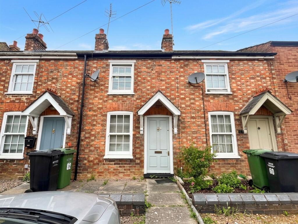 2 bed Mid Terraced House for rent in Evesham. From Johnsons Property Consultants - Evesham 2 bed Mid Terraced House for rent in Evesham. From Johnsons Property Consultants - Evesham
