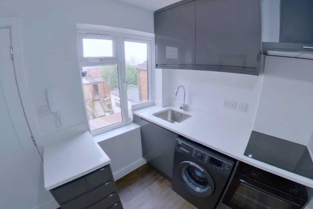 1 bed 1st Floor Flat for rent in Headley Heath. From Spectra Property Services - Kings Heath