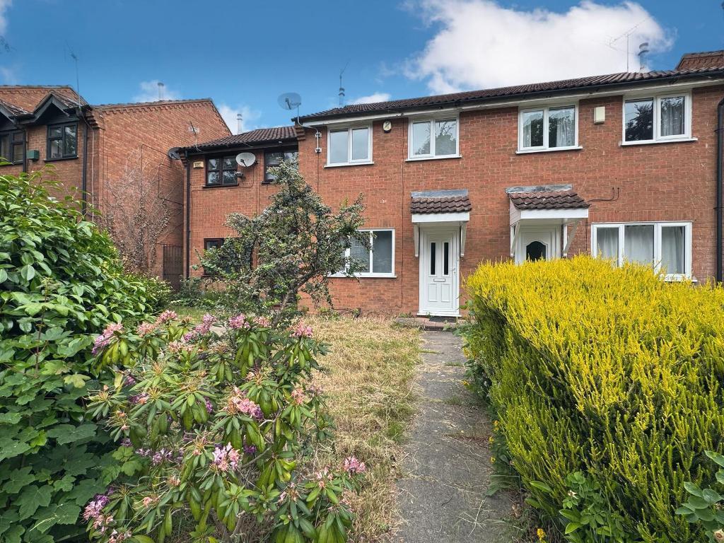 2 bed Mid Terraced House for rent in Arnold. From Janet Jones Property Services - Sherwood 2 bed Mid Terraced House for rent in Arnold. From Janet Jones Property Services - Sherwood