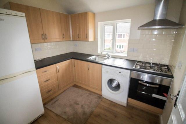 3 bed 1st Floor Flat for rent in West Bridgford. From Janet Jones Property Services - Sherwood