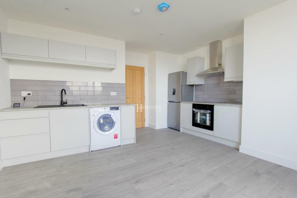 1 bed 1st Floor Flat for rent in Cardiff. From Hentons - Cardiff