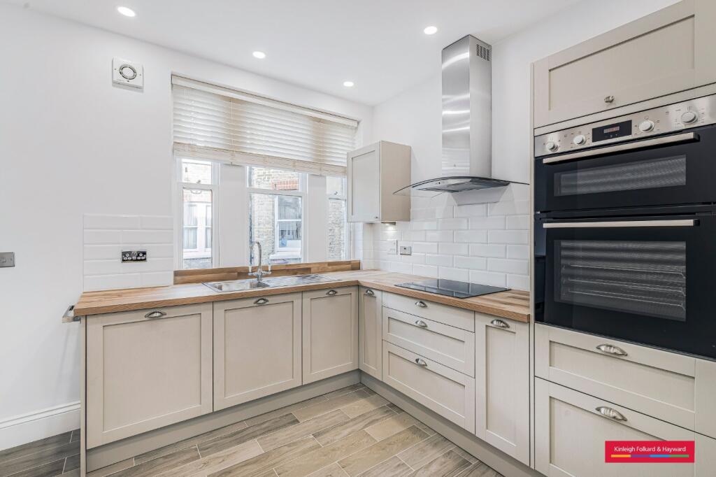 3 bed 1st Floor Flat for rent in London. From Kinleigh Folkard & Hayward - Sales - Fulham and Chelsea