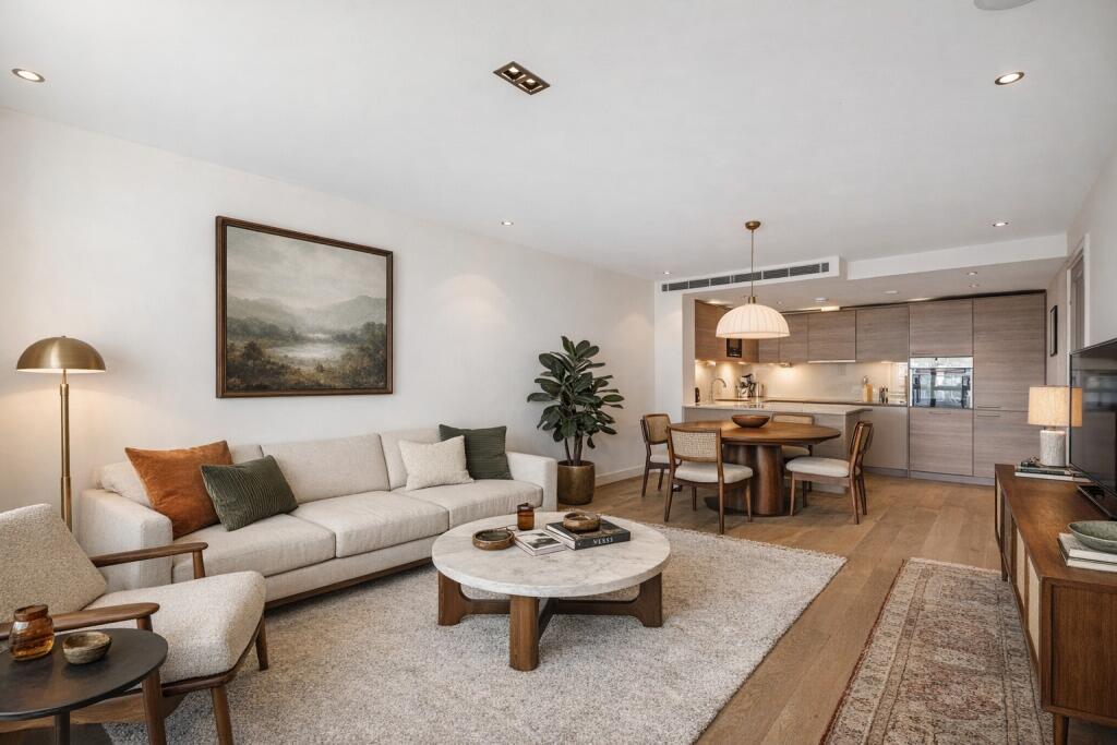 3 bed 1st Floor Flat for rent in Fulham. From Kinleigh Folkard & Hayward - Sales - Fulham and Chelsea 3 bed 1st Floor Flat for rent in Fulham. From Kinleigh Folkard & Hayward - Sales - Fulham and Chelsea