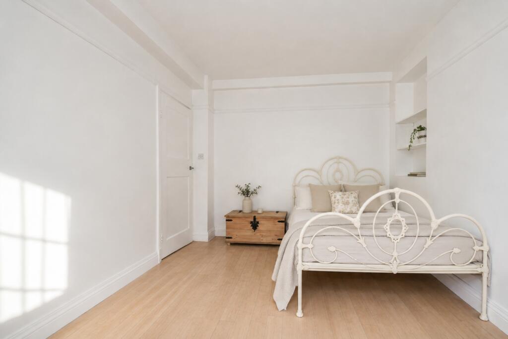 4 bed 1st Floor Flat for rent in London. From Kinleigh Folkard & Hayward - Sales - Fulham and Chelsea