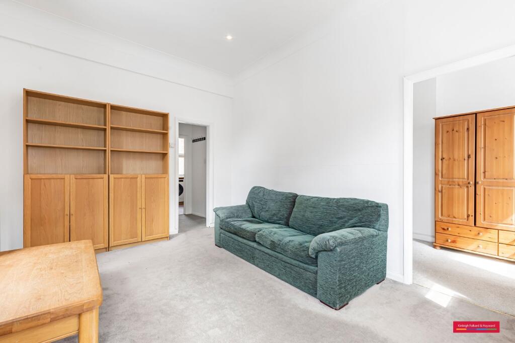 2 bed 1st Floor Flat for rent in London. From Kinleigh Folkard & Hayward - Sales - Fulham and Chelsea