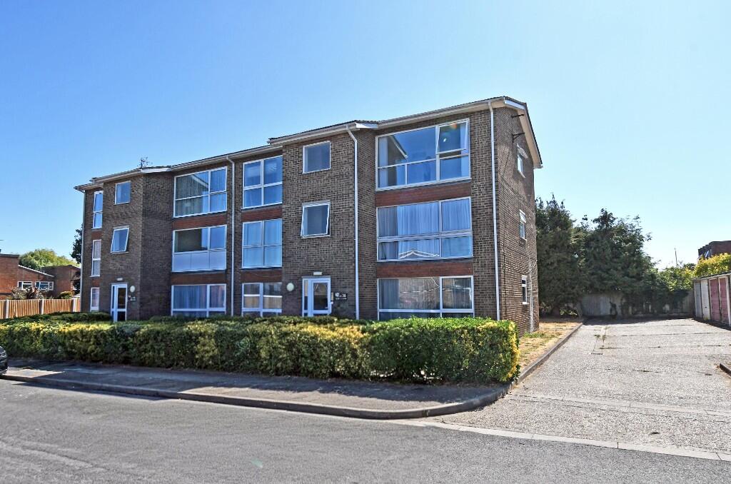 1 bed Apartment for rent in Wormley West End. From Jean Hennighan Properties - Broxbourne