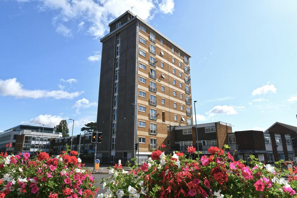 2 bed Apartment for rent in Wormley West End. From Jean Hennighan Properties - Broxbourne