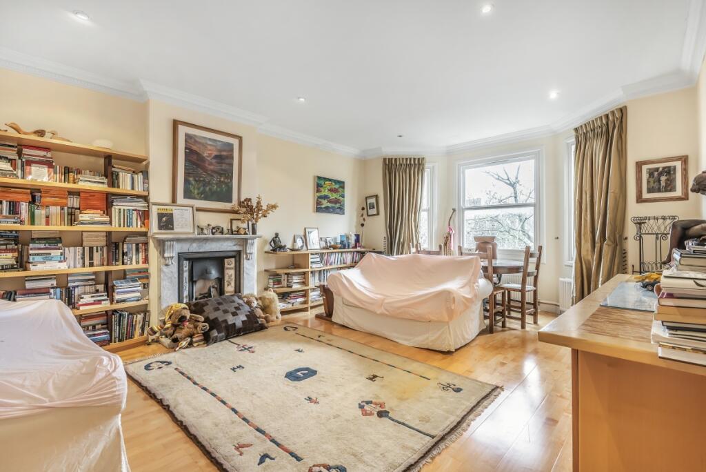 3 bed Apartment for rent in Hampstead. From Kinleigh Folkard & Hayward
