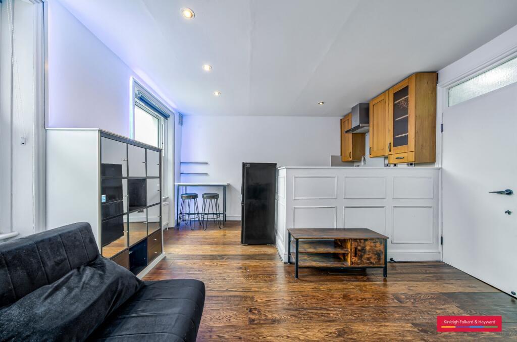 1 bed 1st Floor Flat for rent in London. From Kinleigh Folkard & Hayward - Sales - Belsize Park