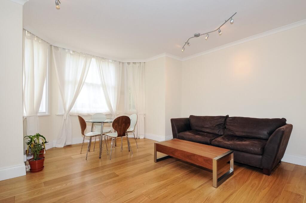 1 bed 1st Floor Flat for rent in Hampstead. From Kinleigh Folkard & Hayward - Sales - Belsize Park