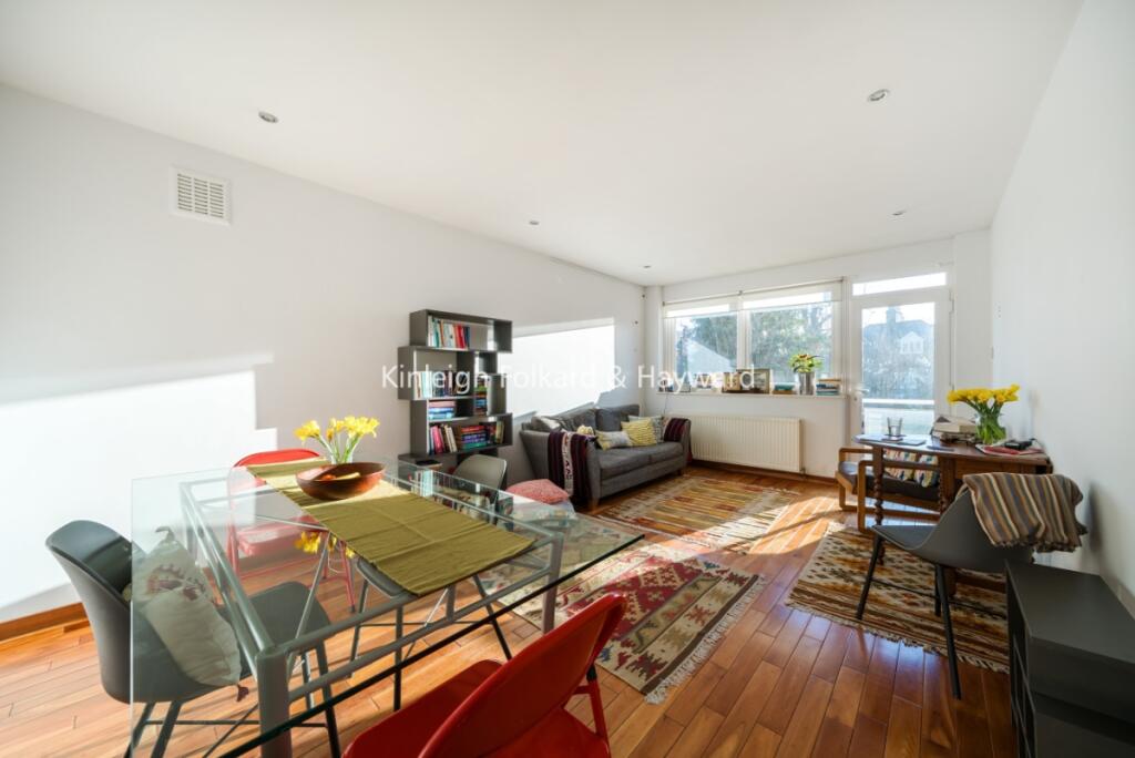 2 bed 1st Floor Flat for rent in Hampstead. From Kinleigh Folkard & Hayward - Sales - Belsize Park