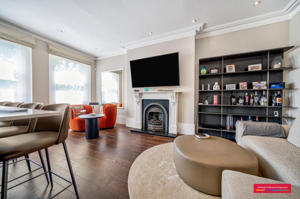 4 bed 1st Floor Flat for rent in Hampstead. From Kinleigh Folkard & Hayward - Sales - Belsize Park