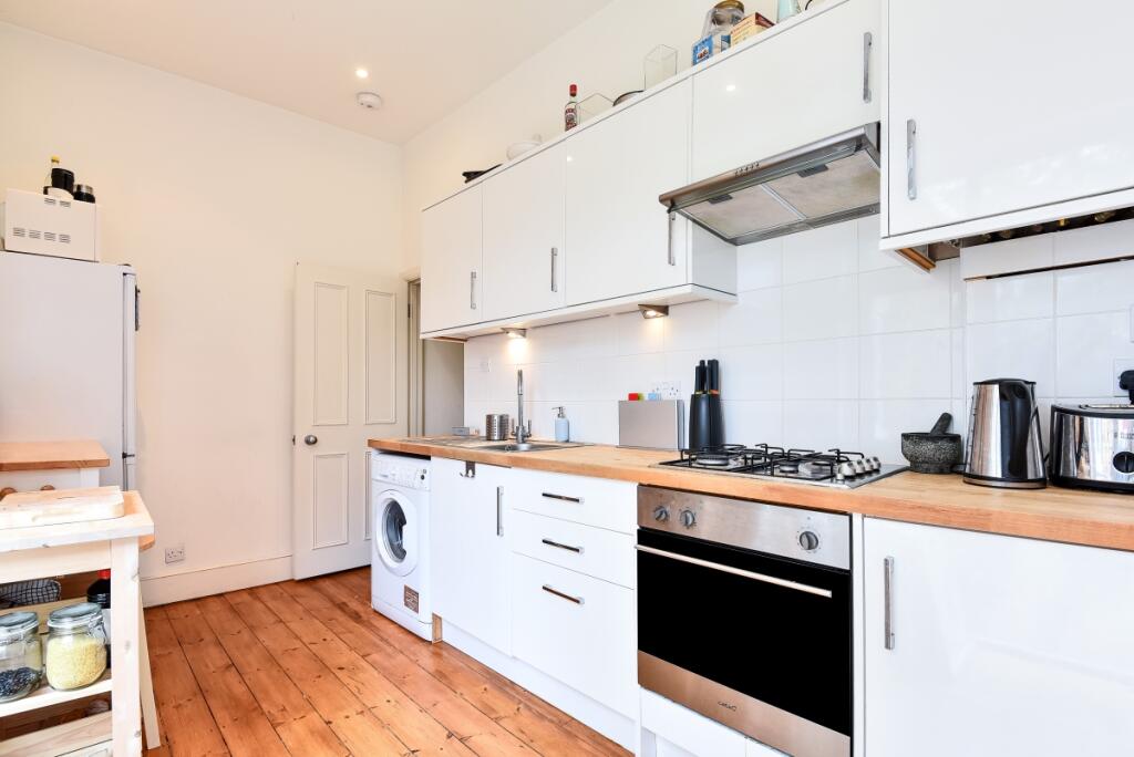 2 bed 1st Floor Flat for rent in Streatham. From Kinleigh Folkard & Hayward - Sales - Balham