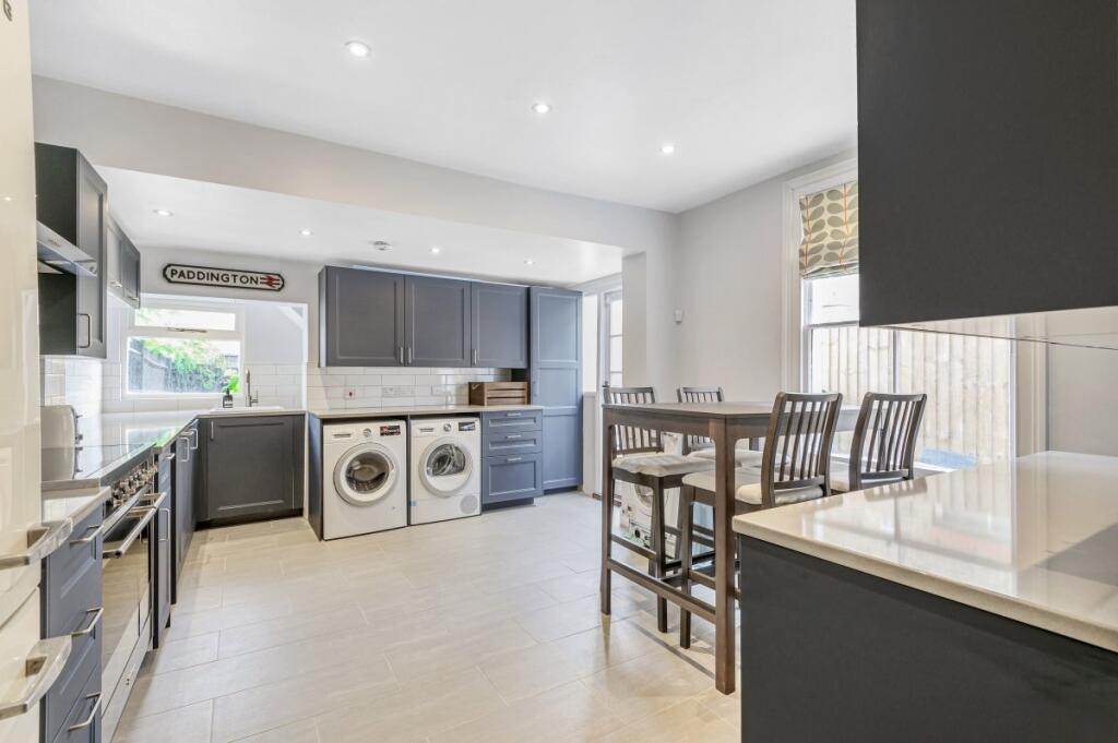 2 bed 1st Floor Flat for rent in Streatham. From Kinleigh Folkard & Hayward - Sales - Balham