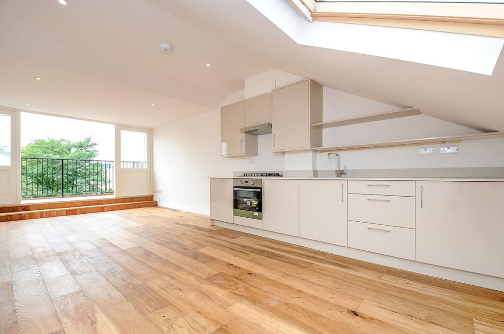 1 bed 1st Floor Flat for rent in Streatham. From Kinleigh Folkard & Hayward - Sales - Balham