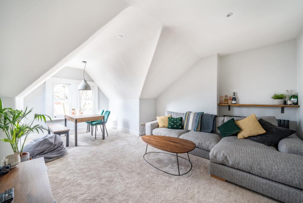 2 bed 1st Floor Flat for rent in Streatham. From Kinleigh Folkard & Hayward - Sales - Balham