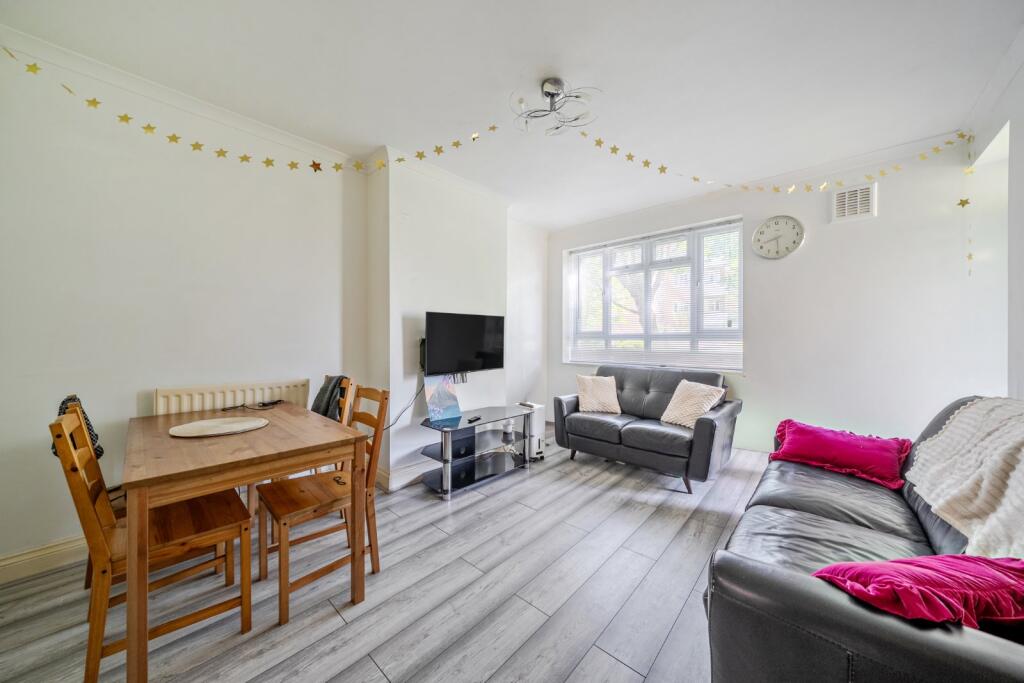 3 bed 1st Floor Flat for rent in Clapham. From Kinleigh Folkard & Hayward - Sales - Balham