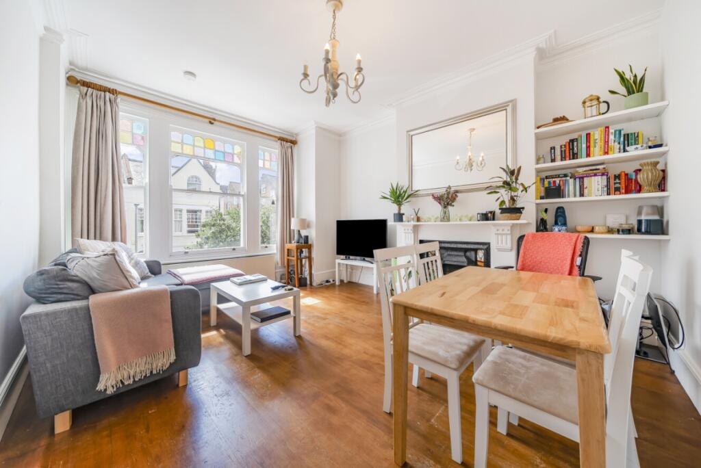 2 bed 1st Floor Flat for rent in Streatham. From Kinleigh Folkard & Hayward - Sales - Balham