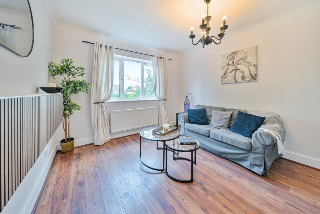 1 bed 1st Floor Flat for rent in London. From Kinleigh Folkard & Hayward - Sales - Balham
