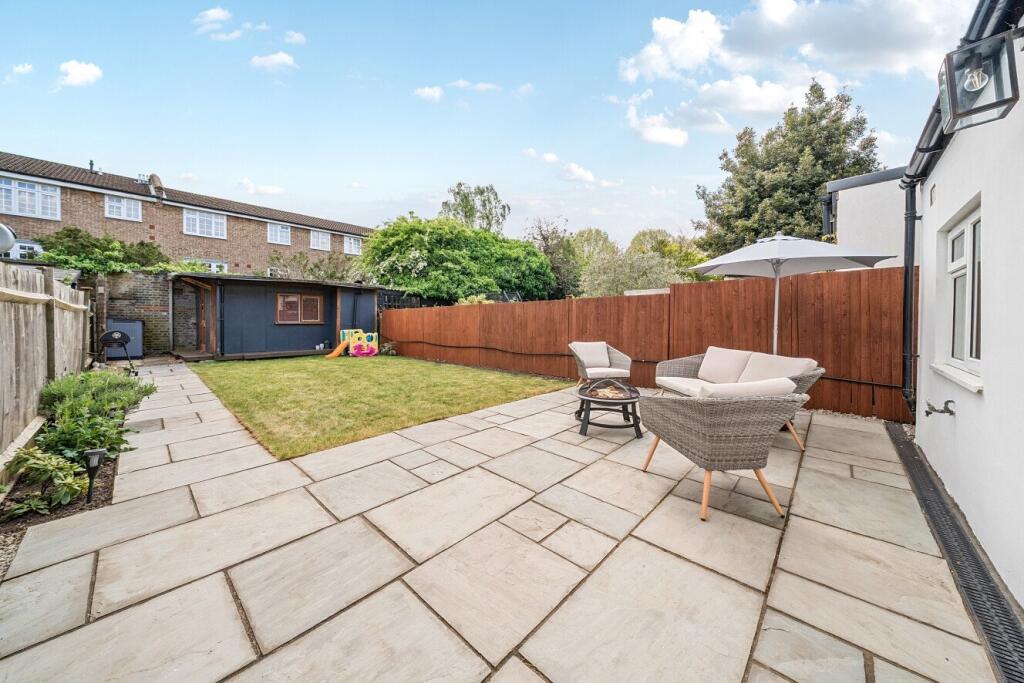 2 bed 1st Floor Flat for rent in Streatham. From Kinleigh Folkard & Hayward - Sales - Balham