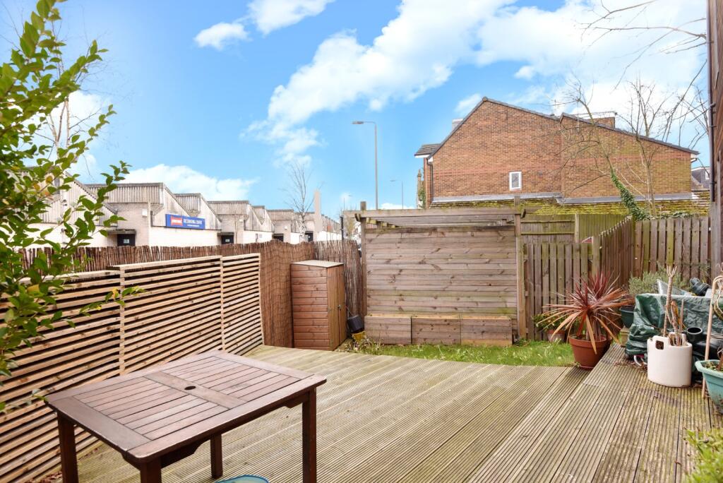 2 bed 1st Floor Flat for rent in Streatham. From Kinleigh Folkard & Hayward - Sales - Balham