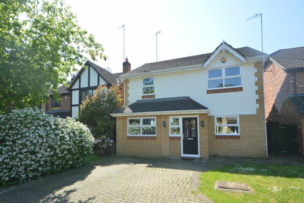 4 bed Detached House for rent in Weybridge. From Martin Flashman and Co