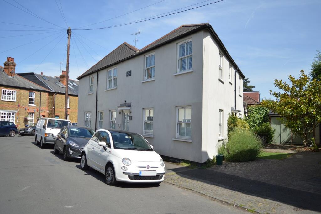 1 bed Apartment for rent in Weybridge. From Martin Flashman & Co. - Weybridge