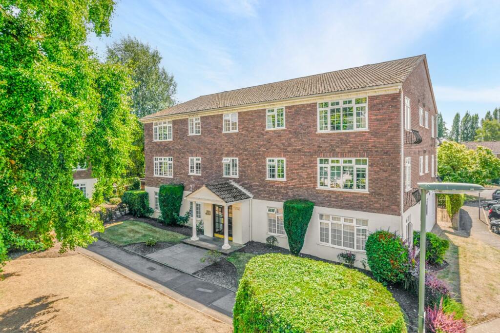 1 bed Apartment for rent in Weybridge. From Martin Flashman & Co. - Weybridge