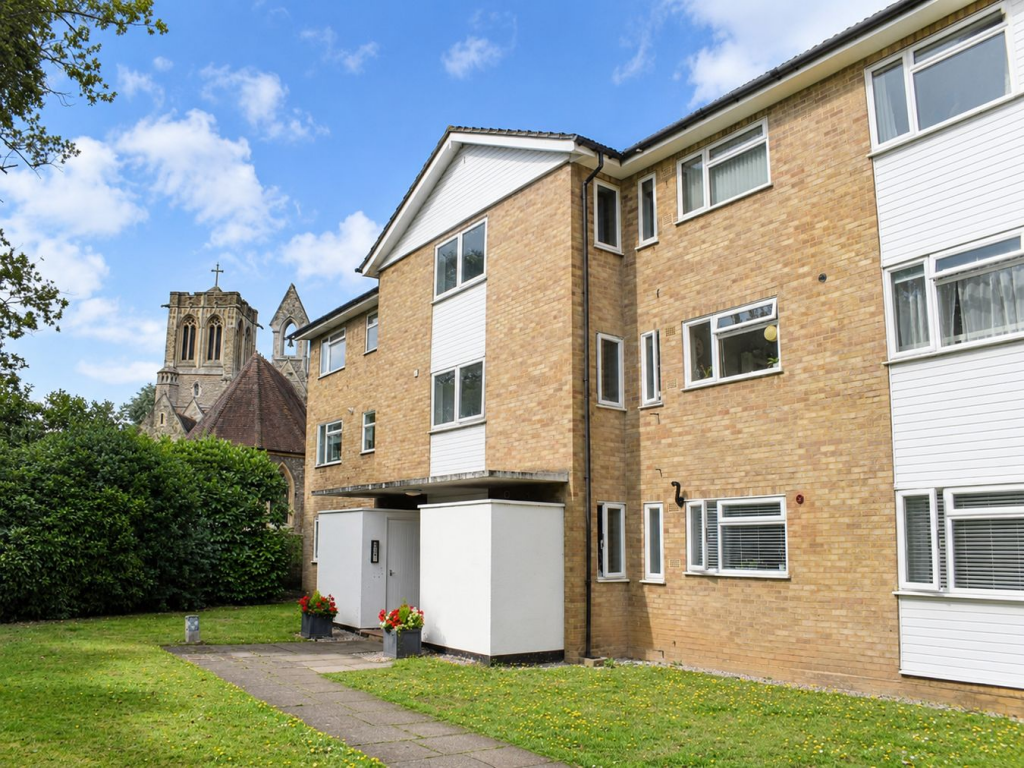 2 bed Apartment for rent in Weybridge. From Martin Flashman & Co. - Weybridge