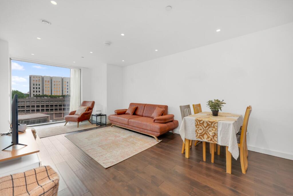 2 bed Apartment for rent in Stepney. From Hurford Salvi Carr - Docklands 2 bed Apartment for rent in Stepney. From Hurford Salvi Carr - Docklands