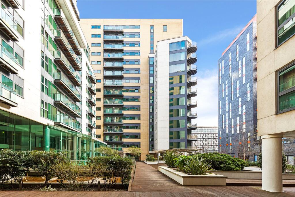 2 bed Apartment for rent in Poplar. From Hurford Salvi Carr - Docklands