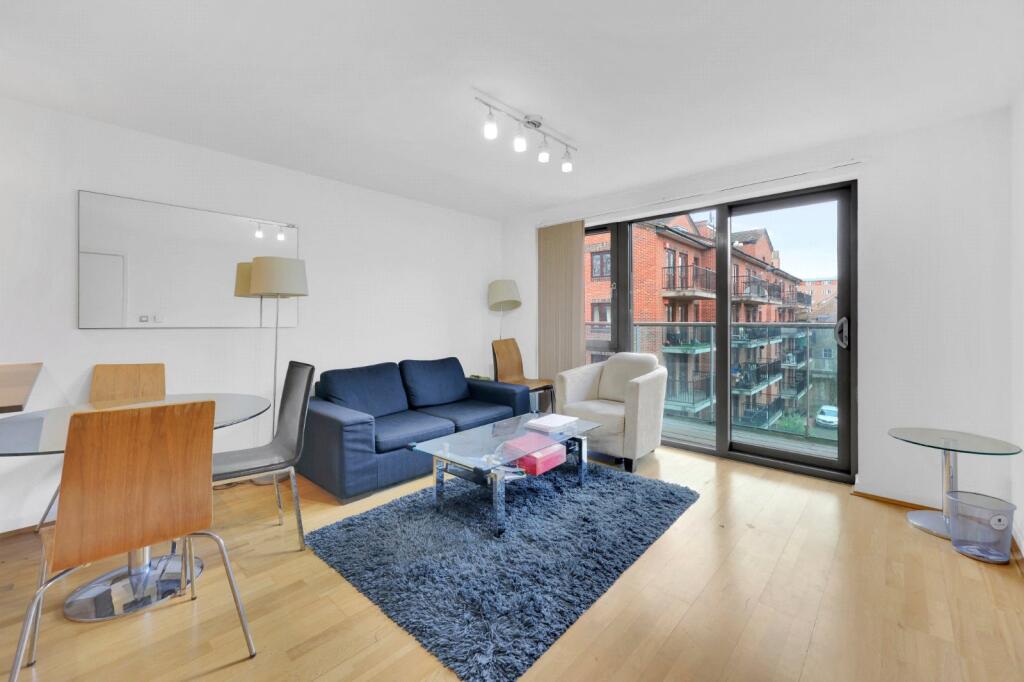 2 bed Apartment for rent in Stepney. From Hurford Salvi Carr - Docklands 2 bed Apartment for rent in Stepney. From Hurford Salvi Carr - Docklands