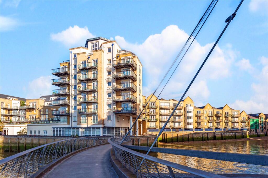 2 bed Apartment for rent in Poplar. From Hurford Salvi Carr - Docklands 2 bed Apartment for rent in Poplar. From Hurford Salvi Carr - Docklands