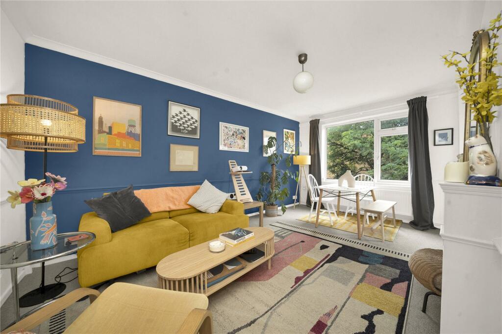 2 bed Apartment for rent in Poplar. From Hurford Salvi Carr - Docklands