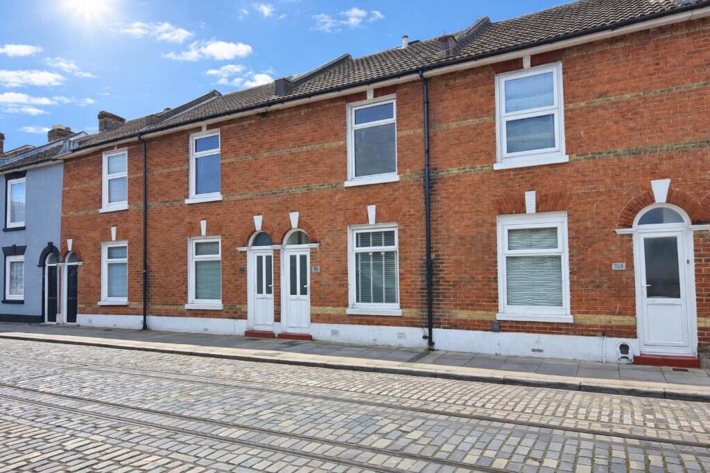 3 bed Mid Terraced House for rent in Portsmouth. From Chinneck Shaw - Chinneck Shaw