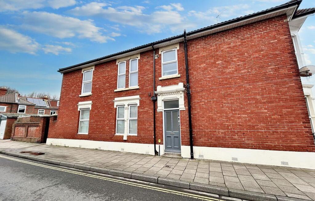 2 bed 1st Floor Flat for rent in Portsmouth. From Chinneck Shaw - Chinneck Shaw