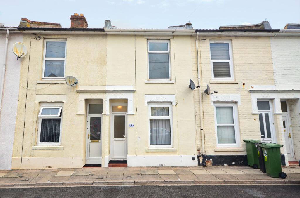 3 bed Mid Terraced House for rent in Portsmouth. From Chinneck Shaw - Chinneck Shaw