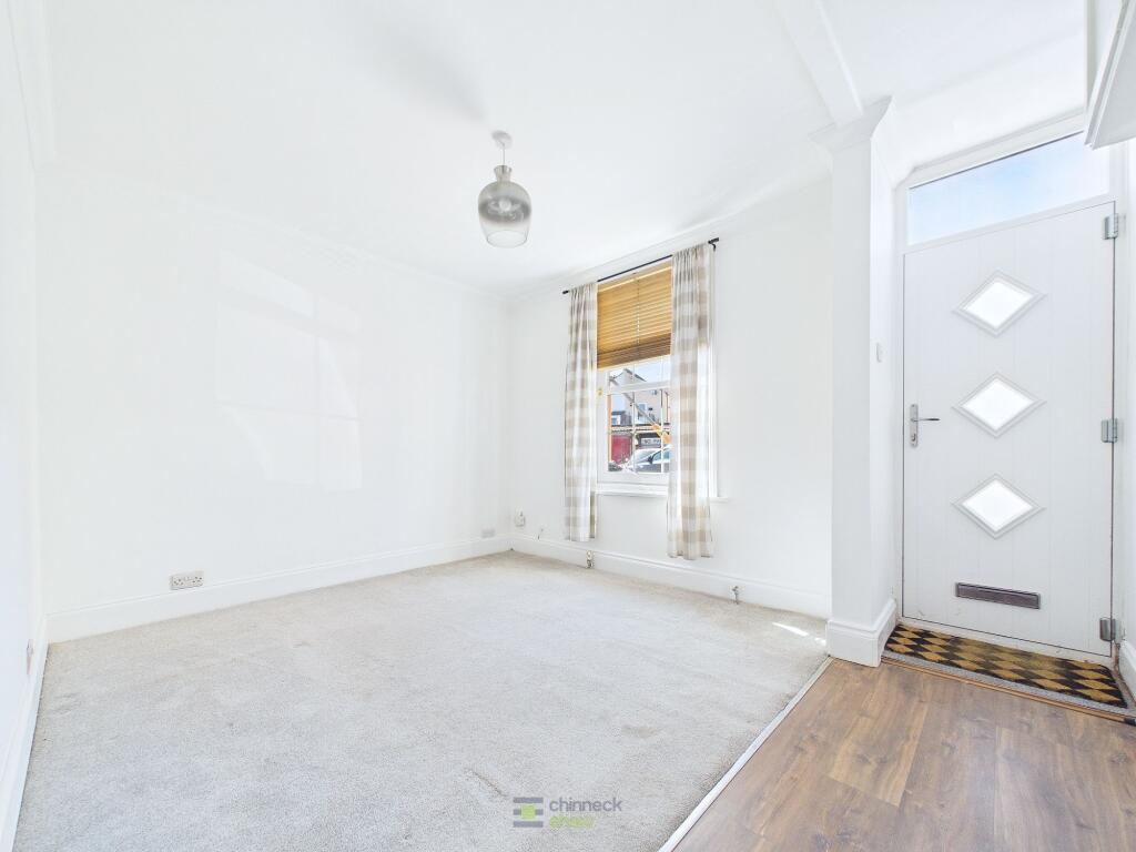 2 bed Mid Terraced House for rent in Portsmouth. From Chinneck Shaw - Chinneck Shaw
