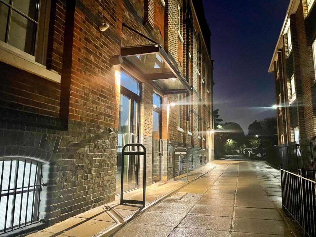 2 bed 1st Floor Flat for rent in Portsmouth. From Chinneck Shaw - Chinneck Shaw 2 bed 1st Floor Flat for rent in Portsmouth. From Chinneck Shaw - Chinneck Shaw