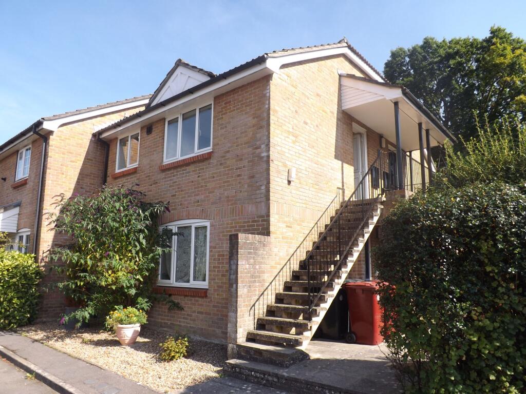 1 bed 1st Floor Flat for rent in Midhurst. From Chinneck Shaw - Chinneck Shaw 1 bed 1st Floor Flat for rent in Midhurst. From Chinneck Shaw - Chinneck Shaw