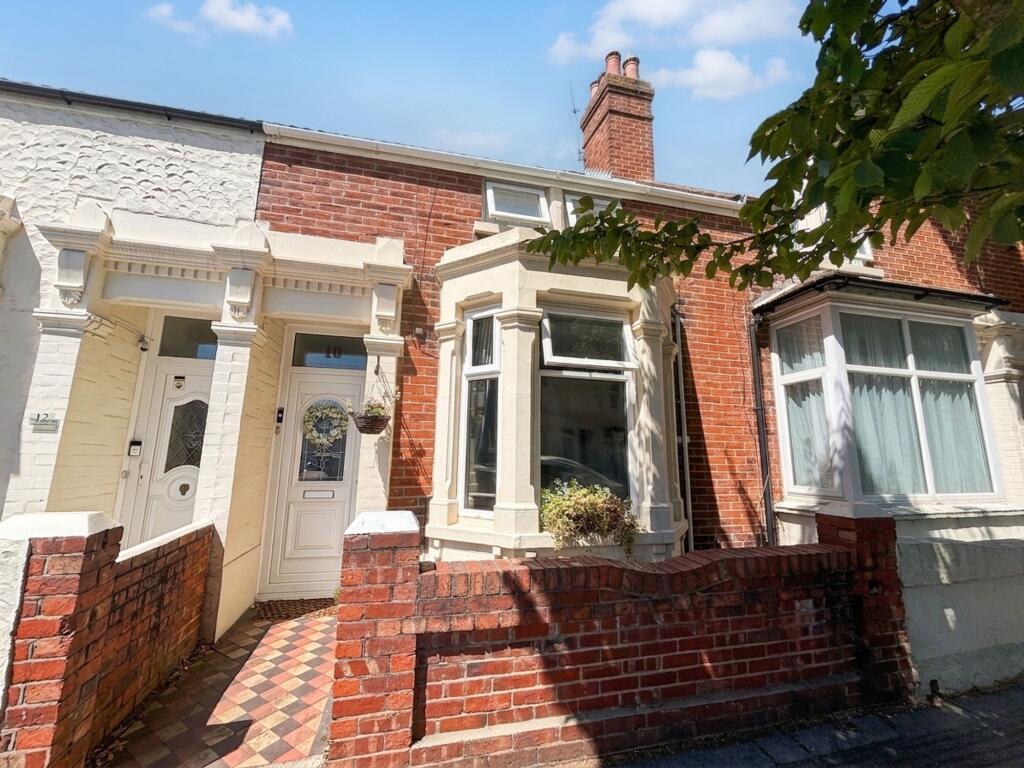 3 bed Mid Terraced House for rent in Portsmouth. From Chinneck Shaw - Chinneck Shaw 3 bed Mid Terraced House for rent in Portsmouth. From Chinneck Shaw - Chinneck Shaw