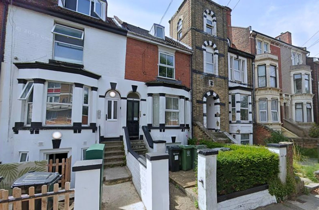 1 bed 1st Floor Flat for rent in Portsmouth. From Chinneck Shaw - Chinneck Shaw