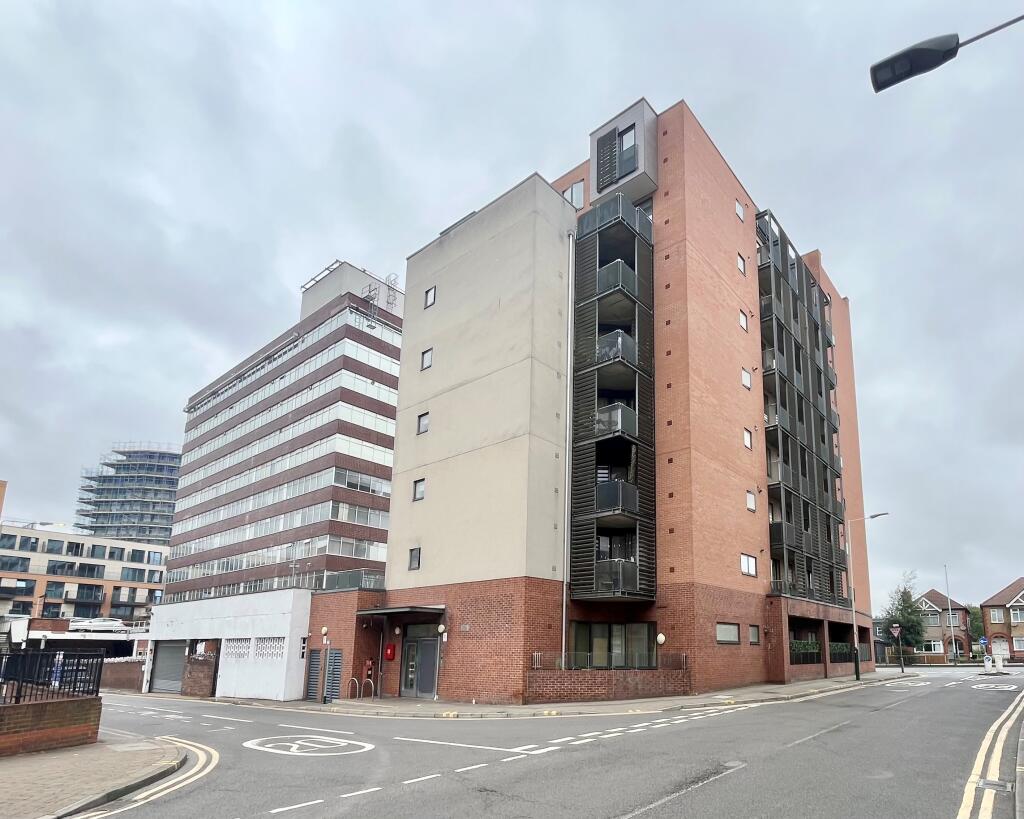 2 bed 1st Floor Flat for rent in Romford. From Ashton & Perkins - Romford 2 bed 1st Floor Flat for rent in Romford. From Ashton & Perkins - Romford
