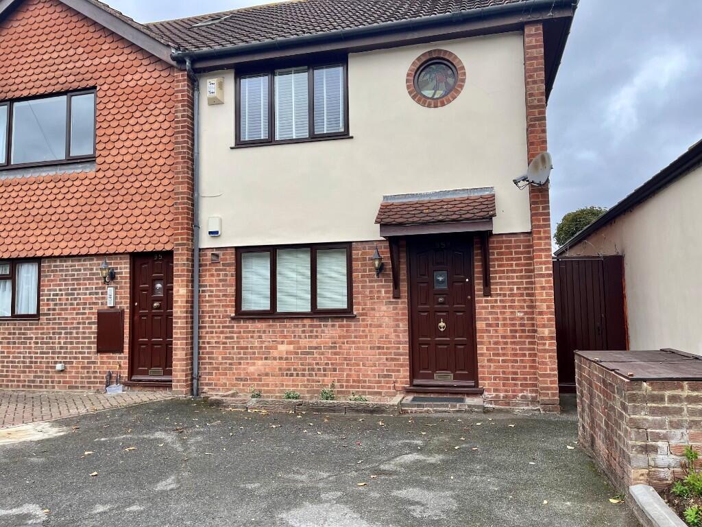 1 bed House (unspecified) for rent in Romford. From Ashton & Perkins - Romford 1 bed House (unspecified) for rent in Romford. From Ashton & Perkins - Romford