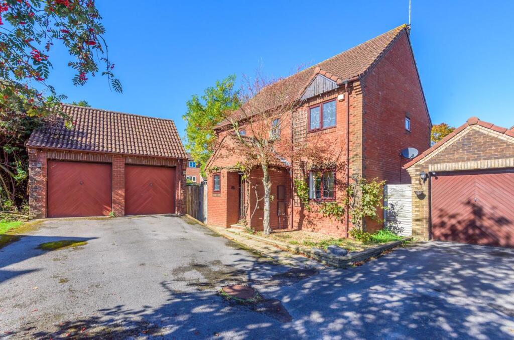 4 bed Detached for rent in Broadgate. From Sparks Ellison - Chandler's Ford