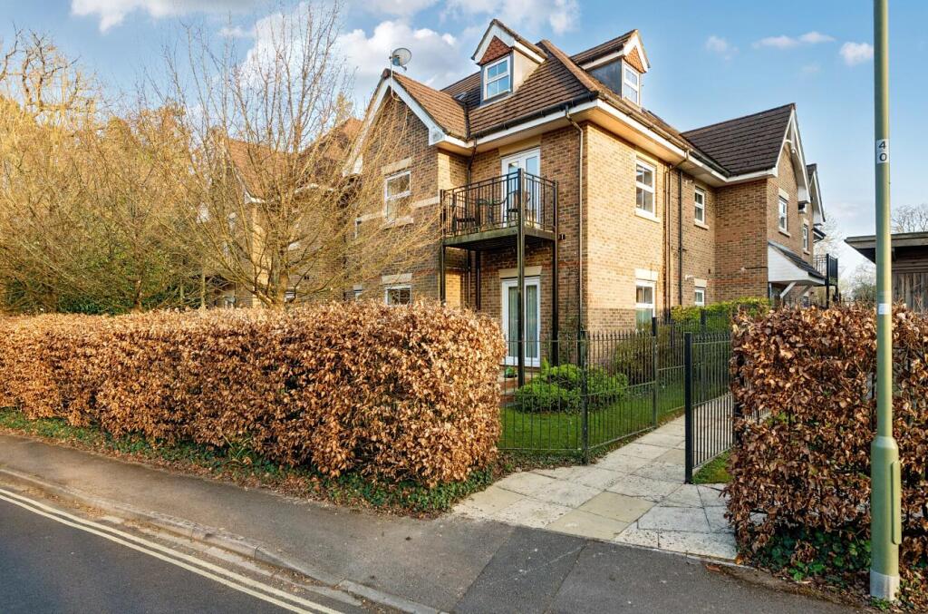 2 bed 1st Floor Flat for rent in Broadgate. From Sparks Ellison - Chandler's Ford