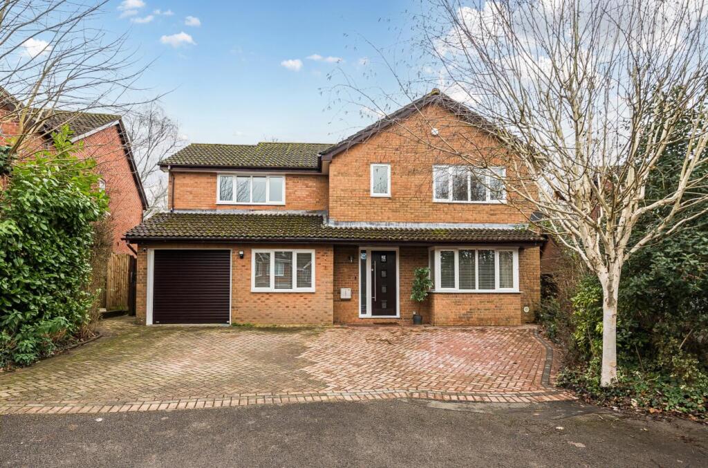 4 bed Detached for rent in Broadgate. From Sparks Ellison - Chandler's Ford 4 bed Detached for rent in Broadgate. From Sparks Ellison - Chandler's Ford